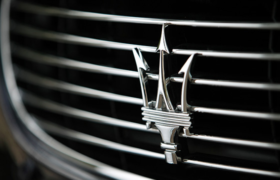 Maserati - logo parrilla